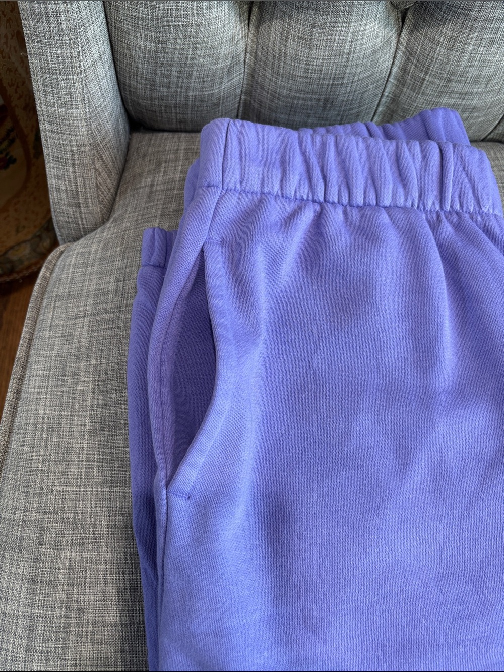 Women’s  GAP Lavender Sweatpants - Set - Picture 4 of 7